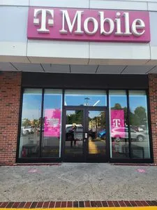 T-Mobile Border St & William C Kelly Sq