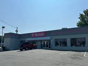 T-Mobile Rt 18 & Hope Street