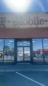 T-Mobile Astoria Blvd & 83rd St