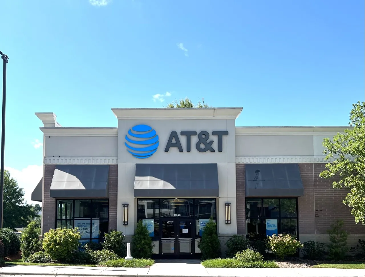 AT&T Store Greensboro - Wendover Ave