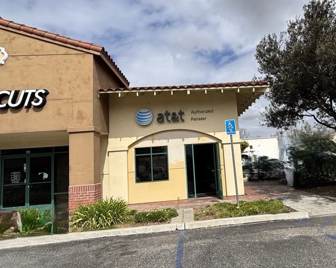 AT&T Store Moorpark - La Spring Shopping Center