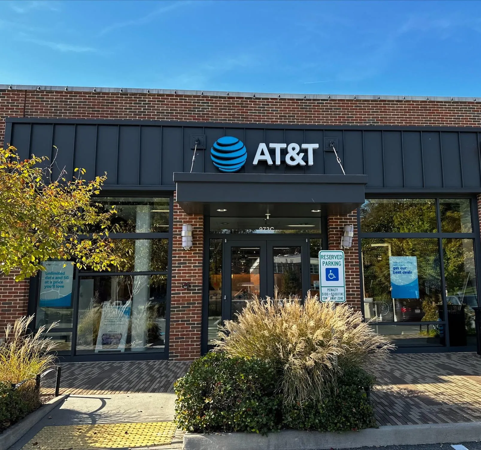 AT&T Store Charlottesville - Barracks Road