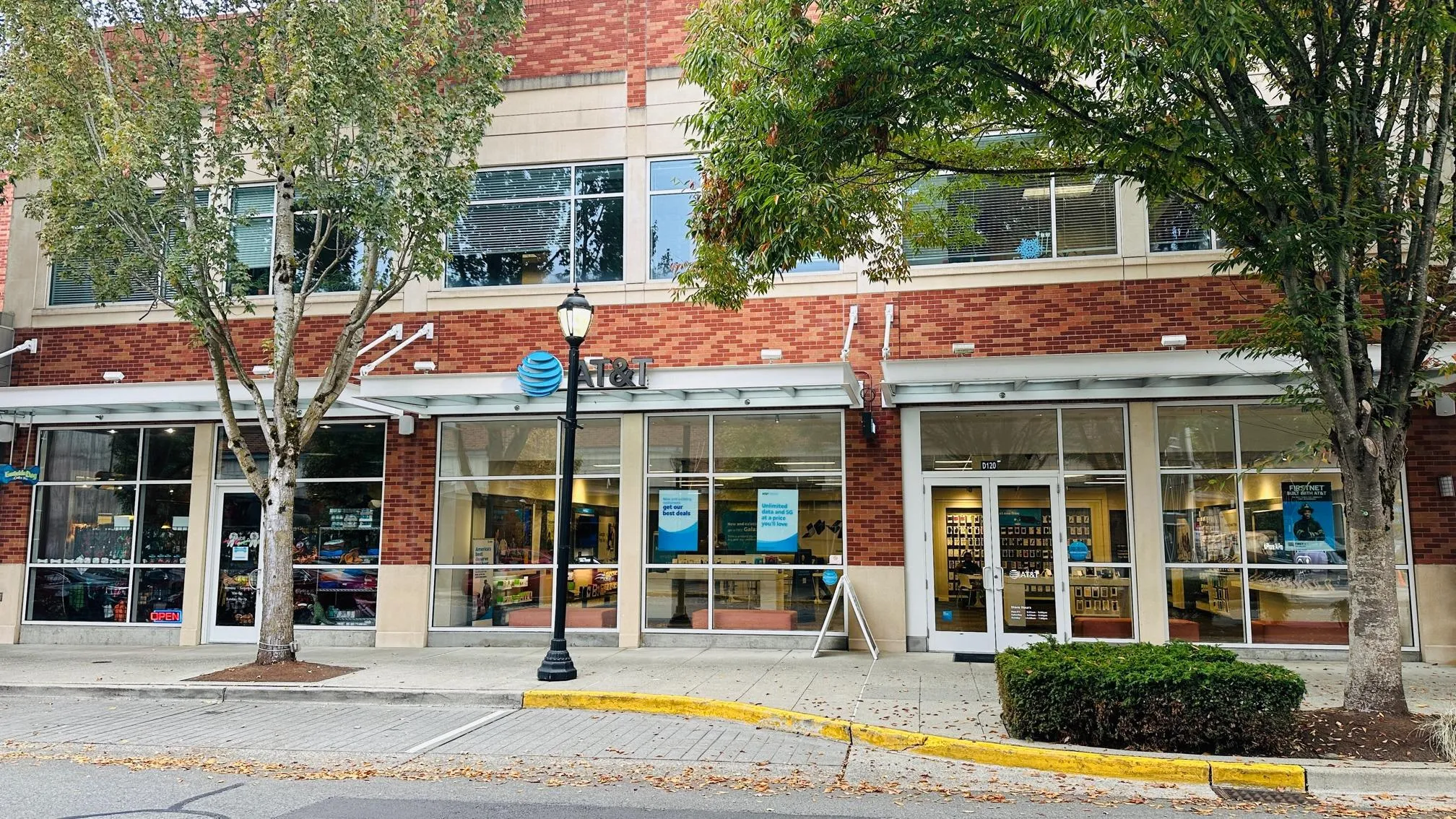 AT&T Store Redmond - Redmond Town Center