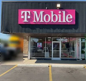 T-Mobile 8 Mile & Gratiot