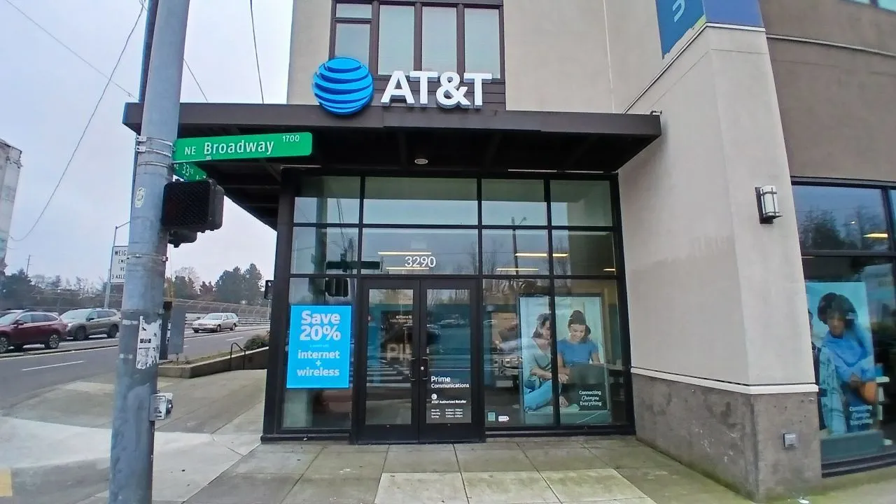 AT&T Store Portland - Grant Park