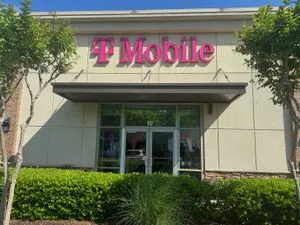 T-Mobile Camp Creek Pkwy