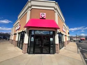 T-Mobile Walpole Mall
