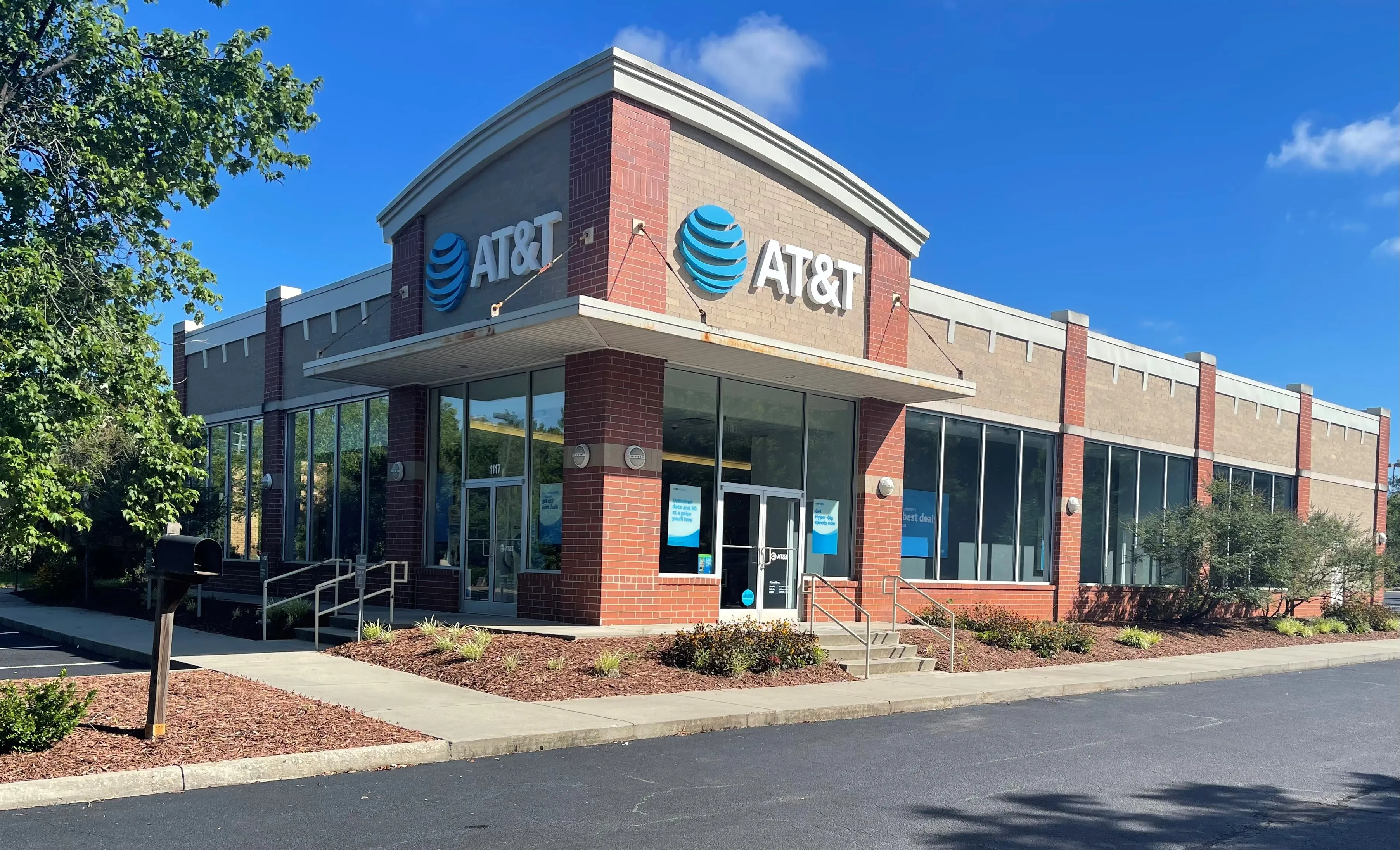AT&T Store Cary - Walnut St