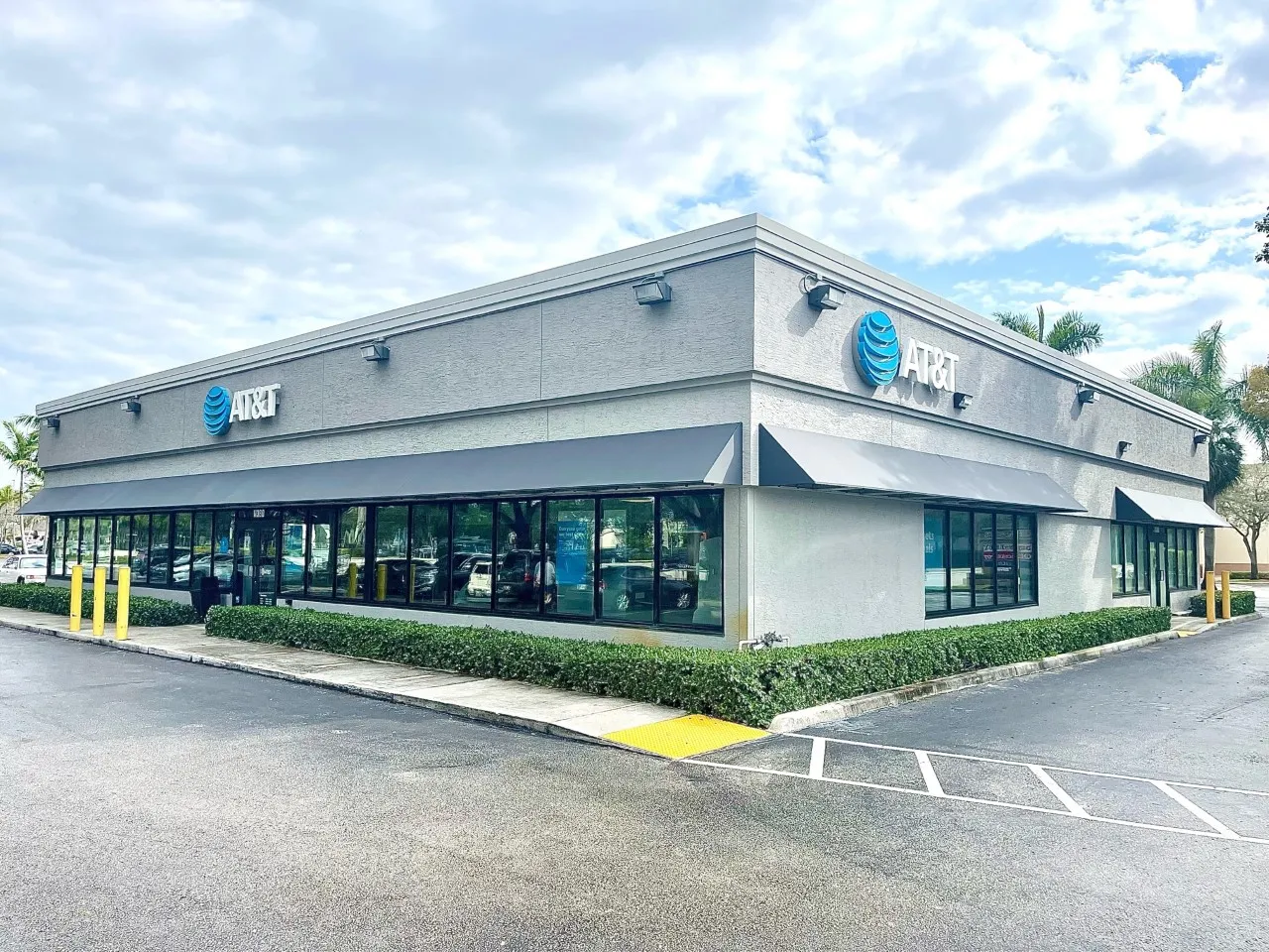 AT&T Store Pembroke Pines - Pines Plaza