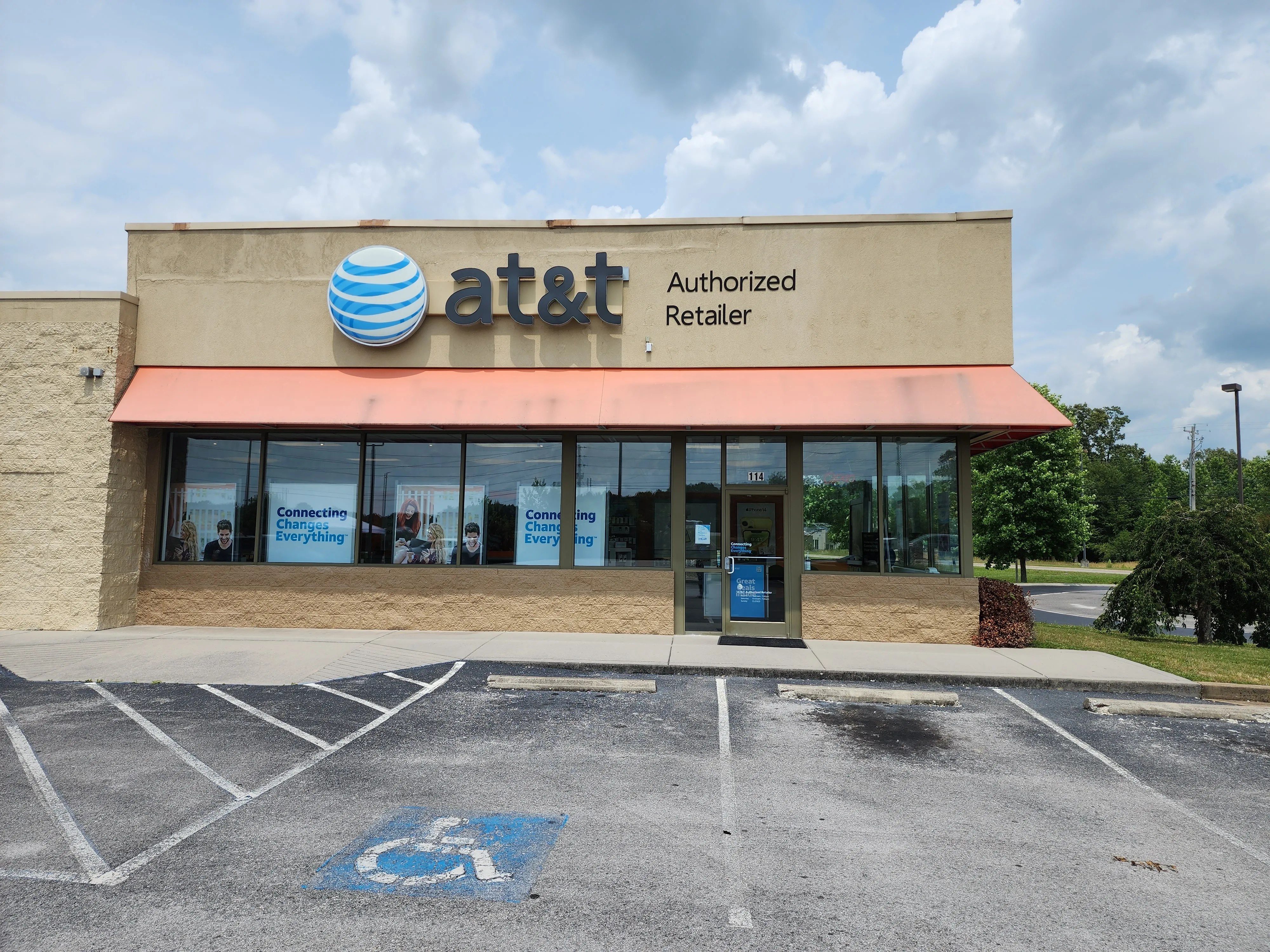 AT&T Store Manchester - Campground Road