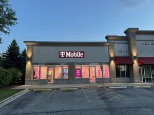 T-Mobile W Lake St & N Itasca Rd