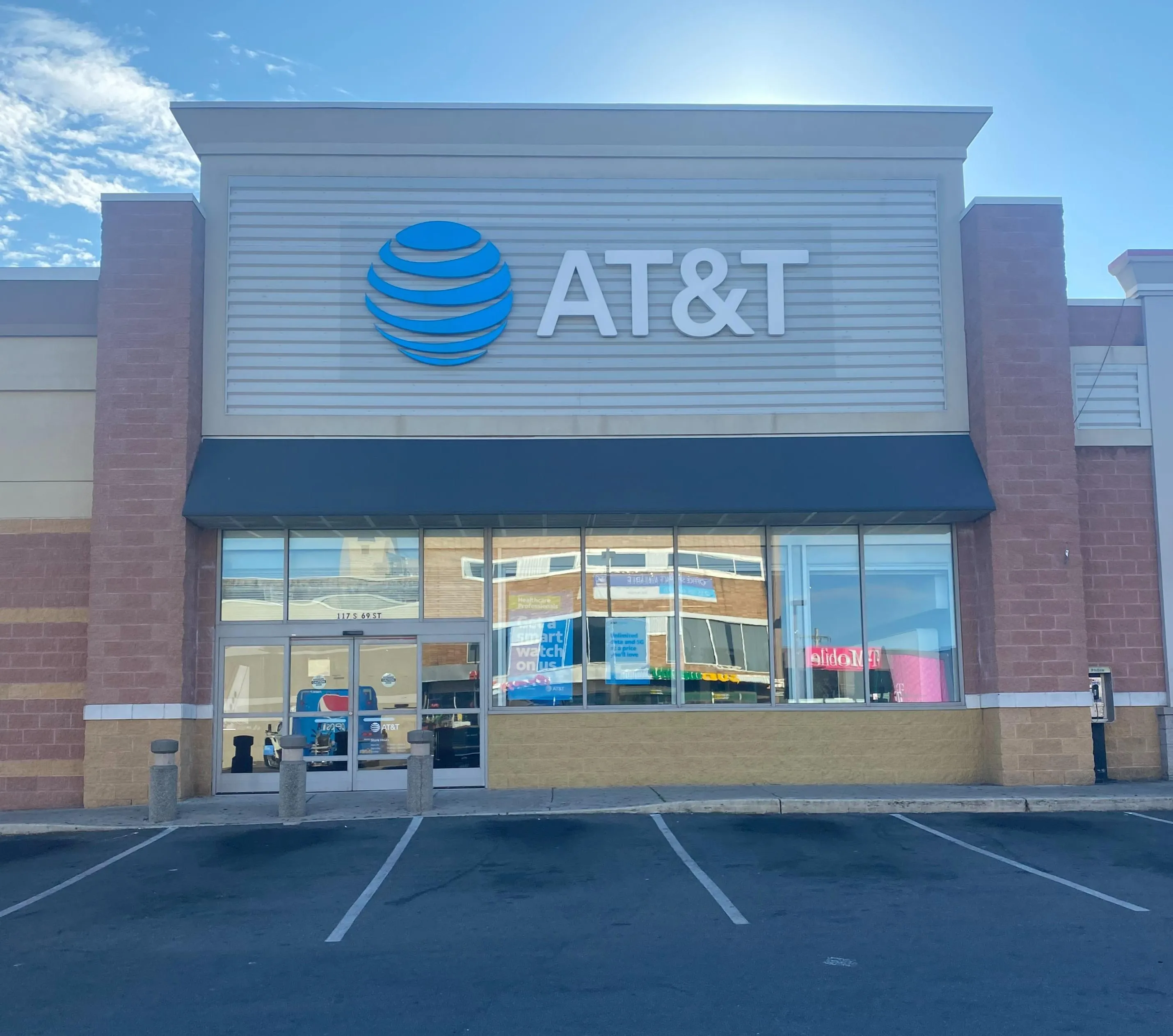 AT&T Store Upper Darby - 69th Street