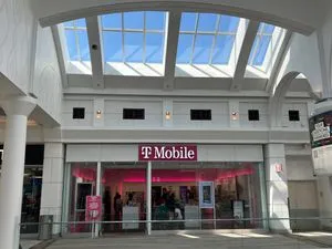 T-Mobile Menlo Park Mall
