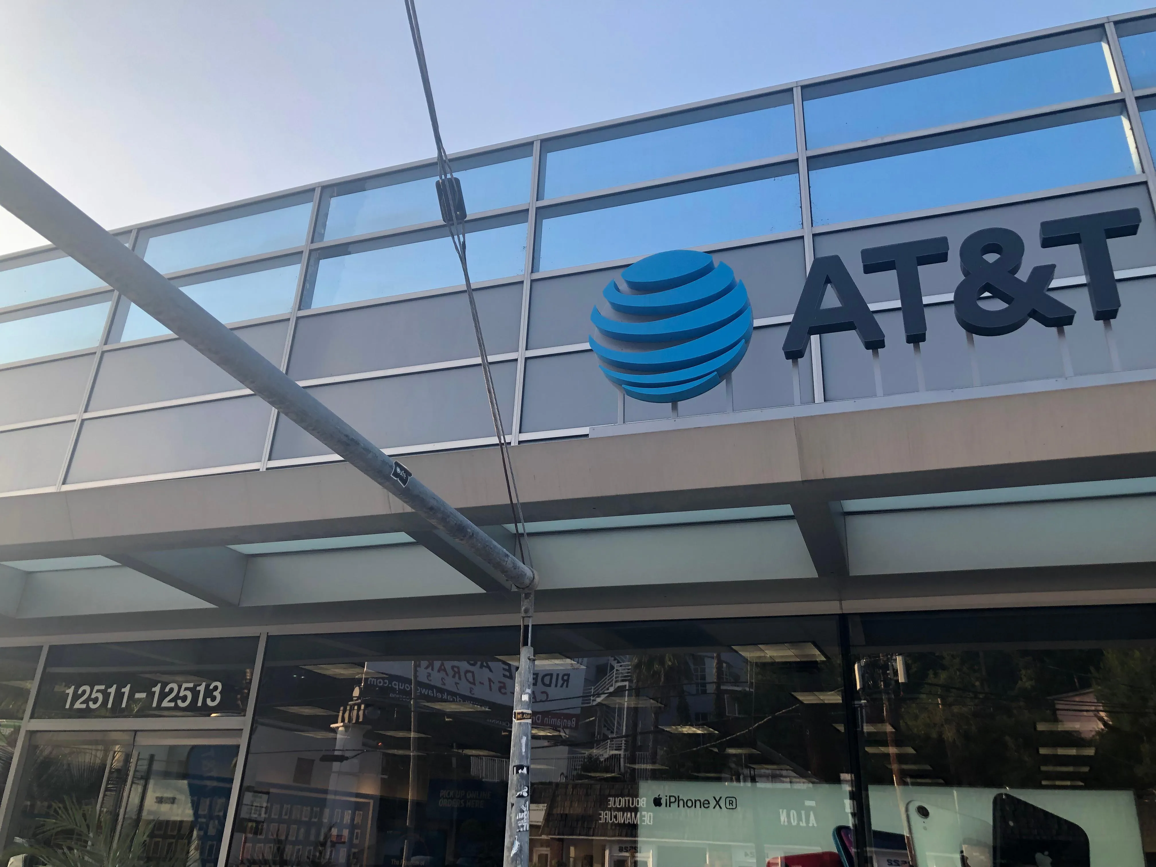 AT&T Store Studio City - STUDIO CITY