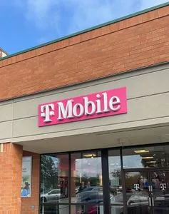 T-Mobile Hwy 99 & 238th St