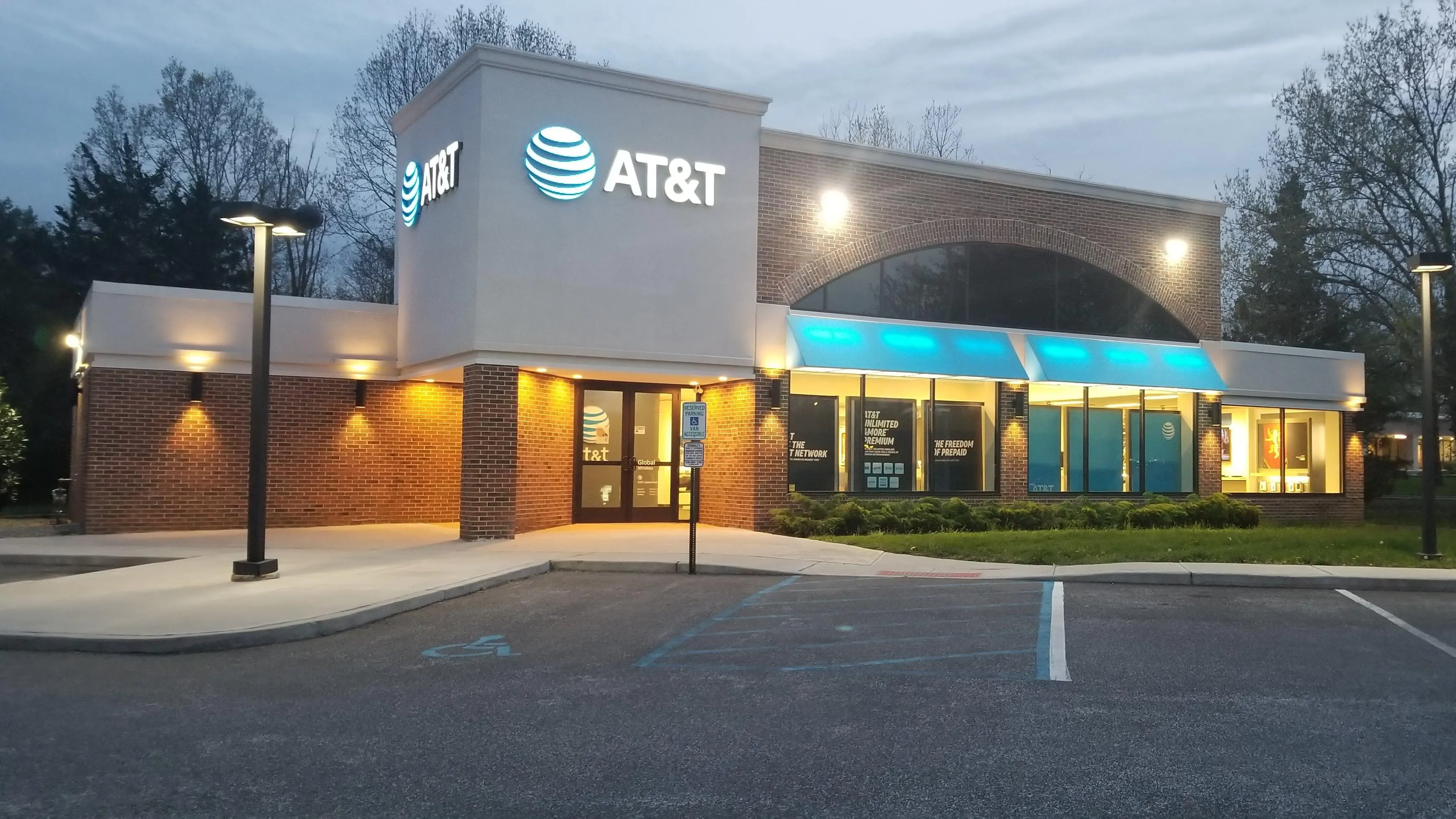 AT&T Store Medford - Medford