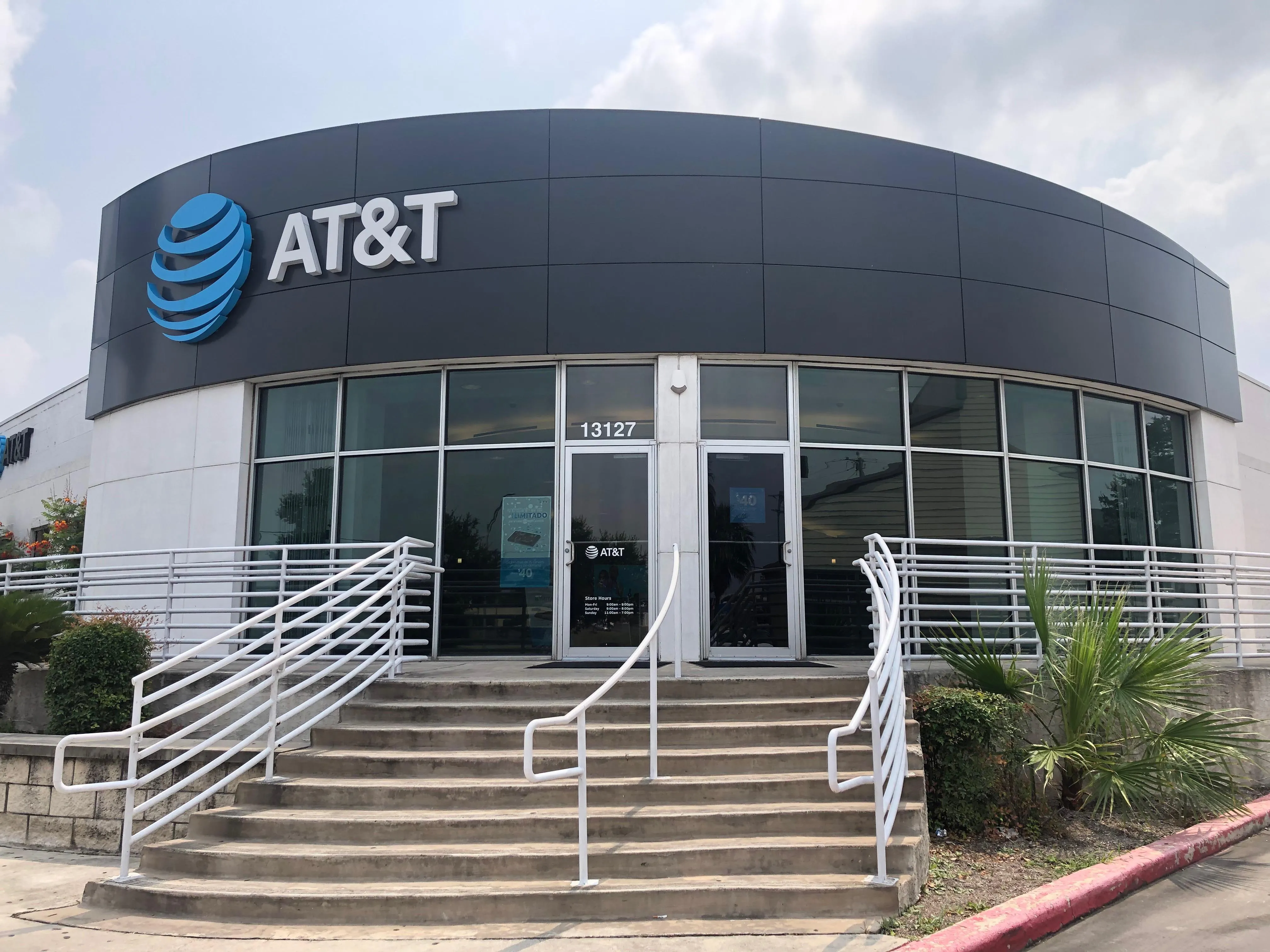 AT&T Store San Antonio - NORTH CENTRAL