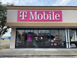T-Mobile West Loop & Mechanic