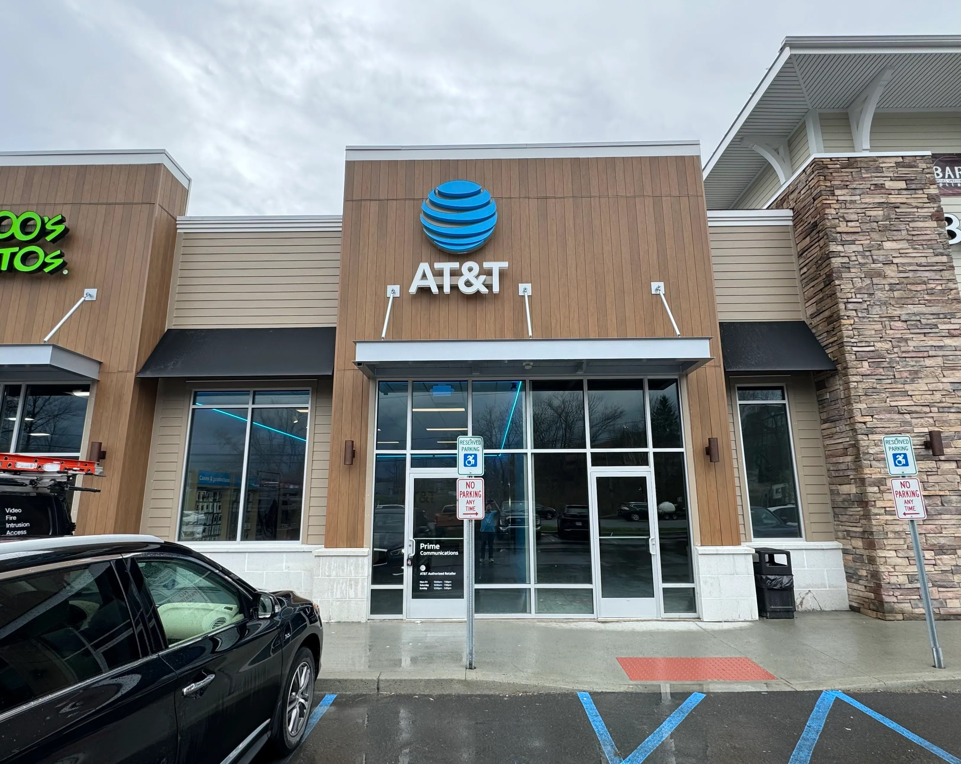 AT&T Store Troy - V SQUARE