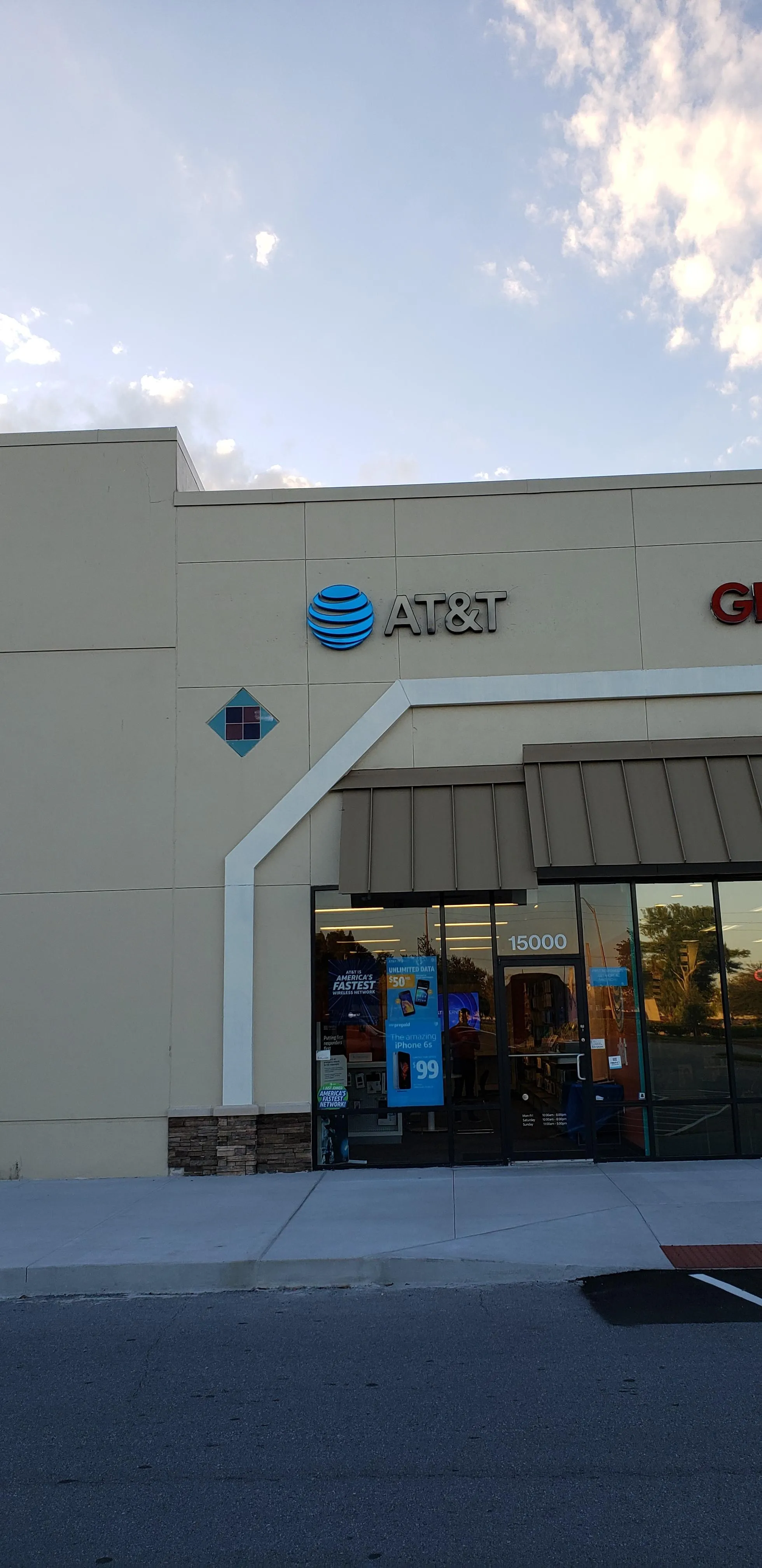 AT&T Store Tampa - Carrollwood Commons