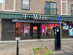 T-Mobile Elizabeth Ave & Bridge St