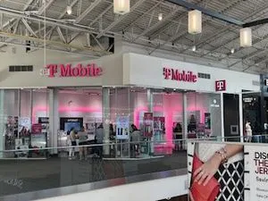 T-Mobile Jersey Gardens - Food Court