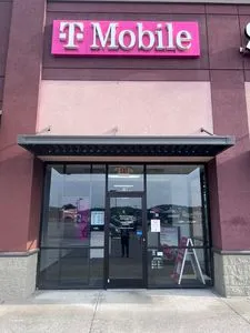 T-Mobile Hudson Dr & W E St