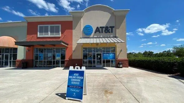 AT&T Store Middleburg - PLANTATION XING