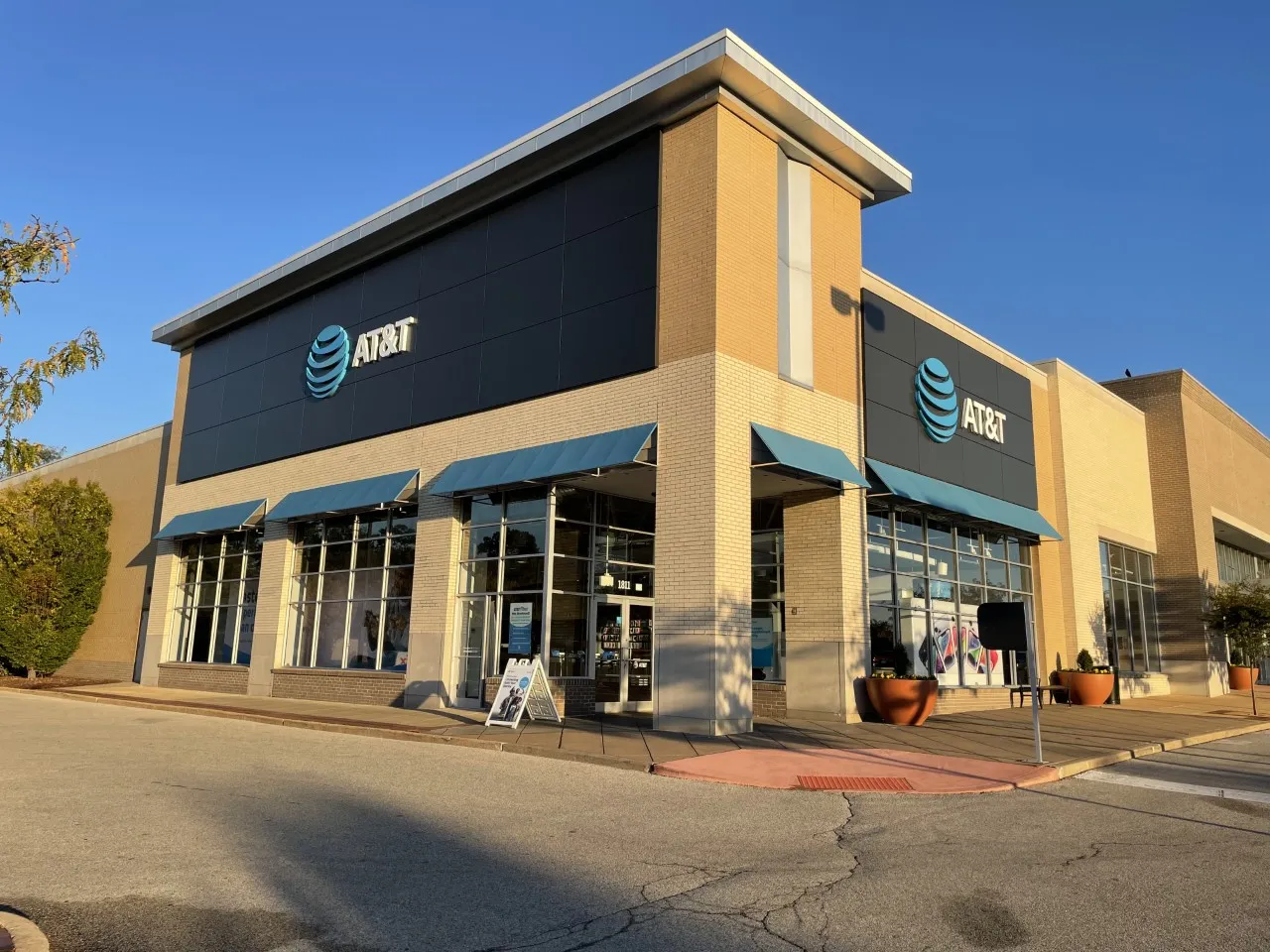 AT&T Store Brentwood - Brentwood Square