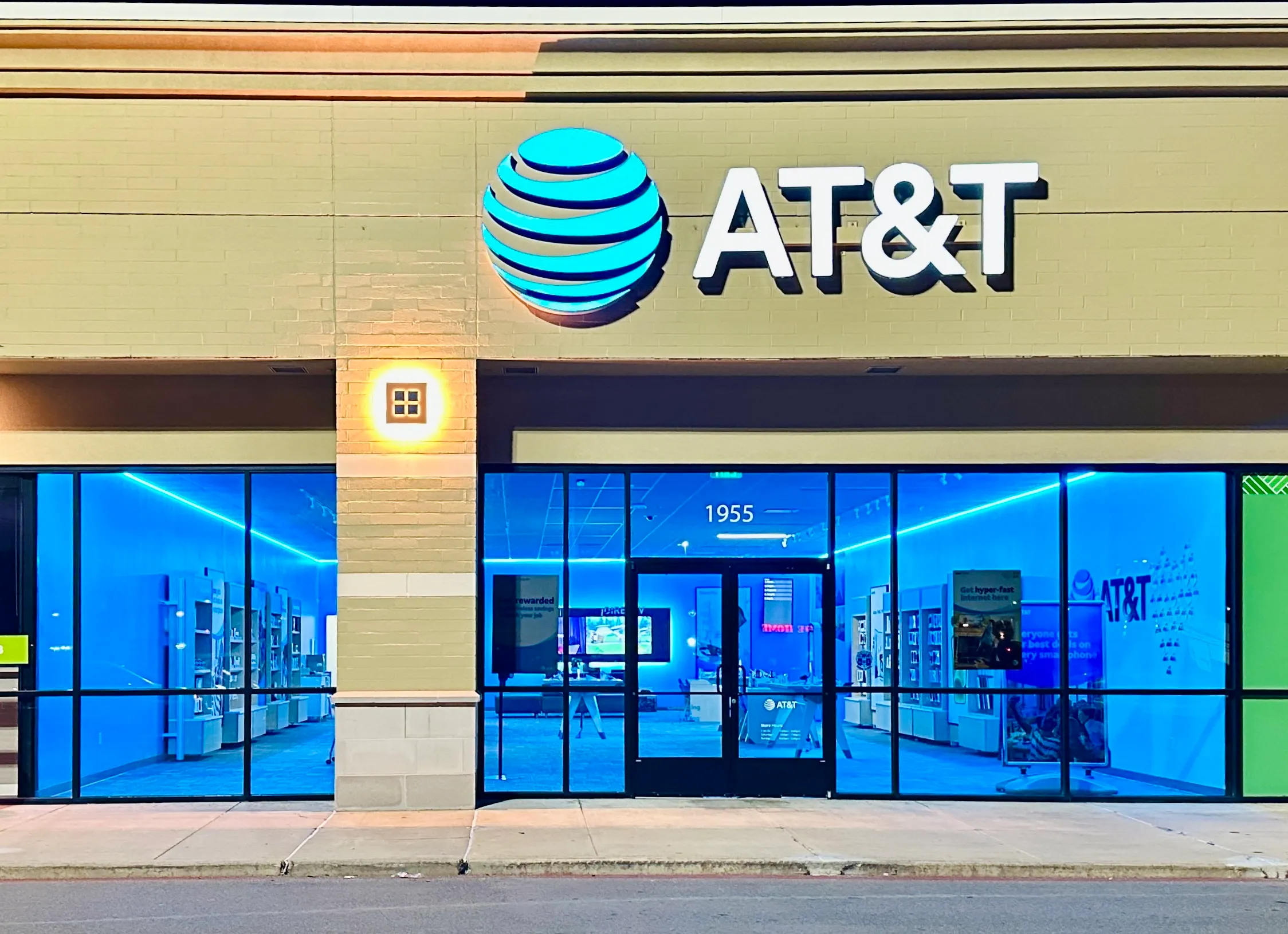 AT&T Store Wentzville - WENTZVILLE RETAIL