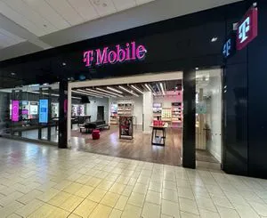 T-Mobile Queens Center
