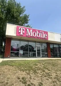 T-Mobile Elmont Store
