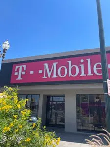T-Mobile S El Paso St & E Paisano Dr