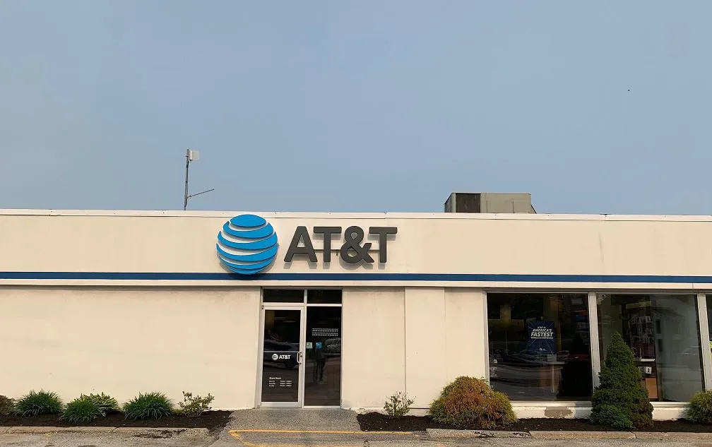 AT&T Store Auburn - AUBURN ME