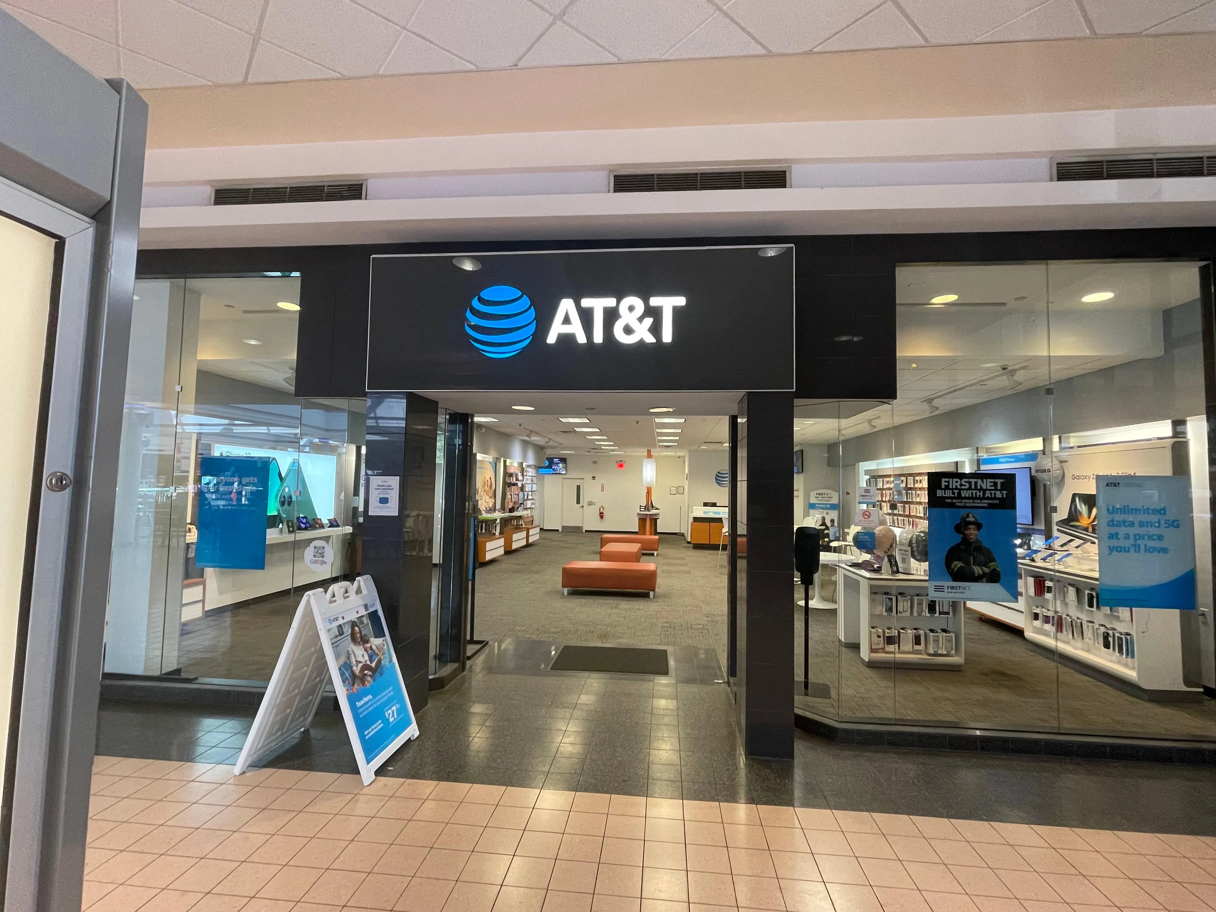 AT&T Store York - York Galleria