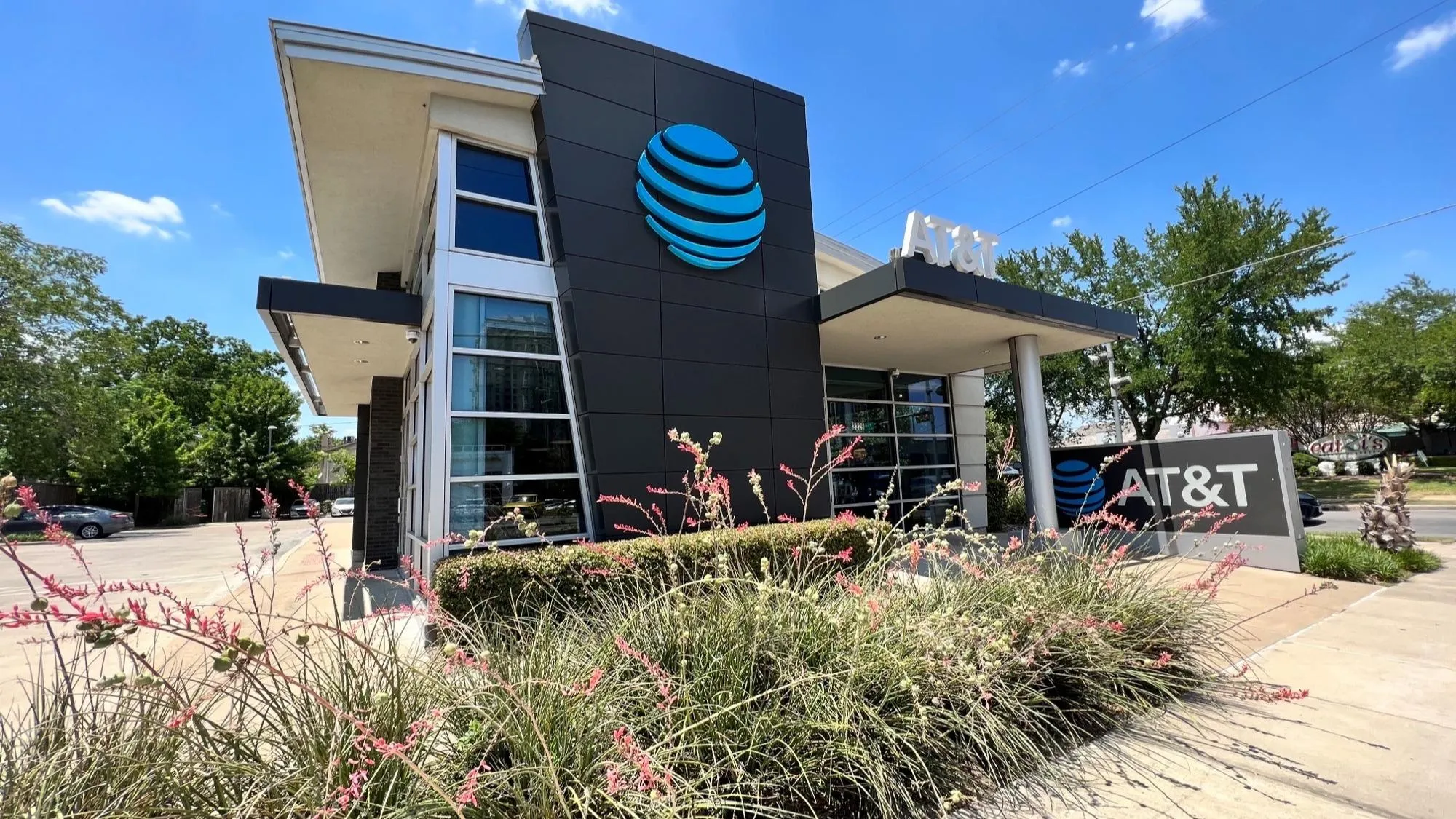 AT&T Store Dallas - Oak Lawn Ave
