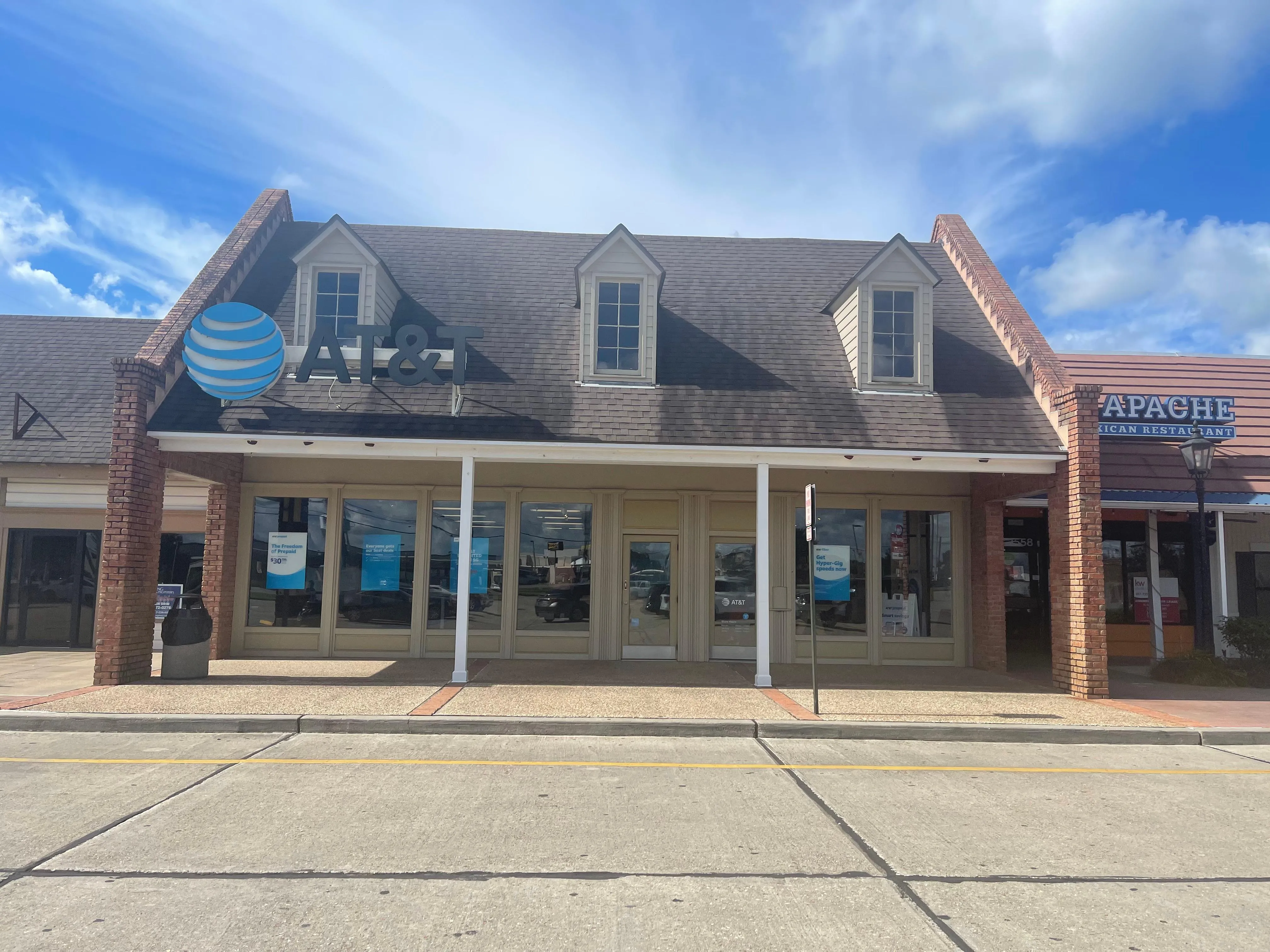 AT&T Store Lafayette - The Village at Southpark