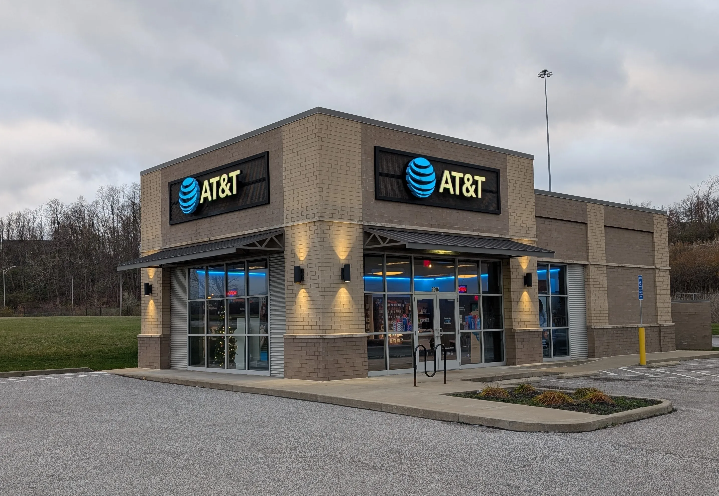 AT&T Store Cleveland - Steelyard Commons