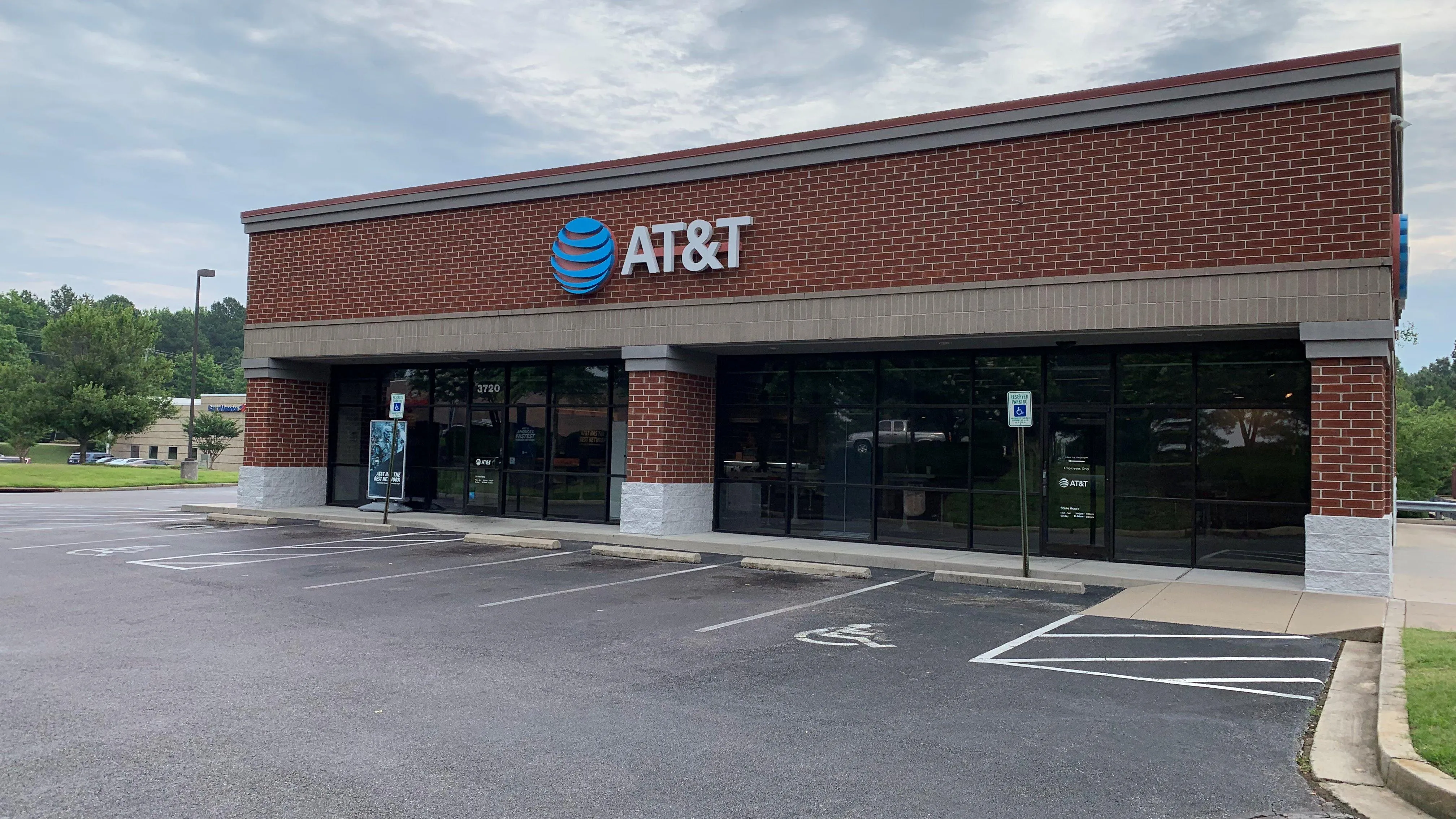 AT&T Store Memphis - Shoppes of Hacks Crossing