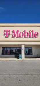 T-Mobile Cloverleaf Dr & Market Dr
