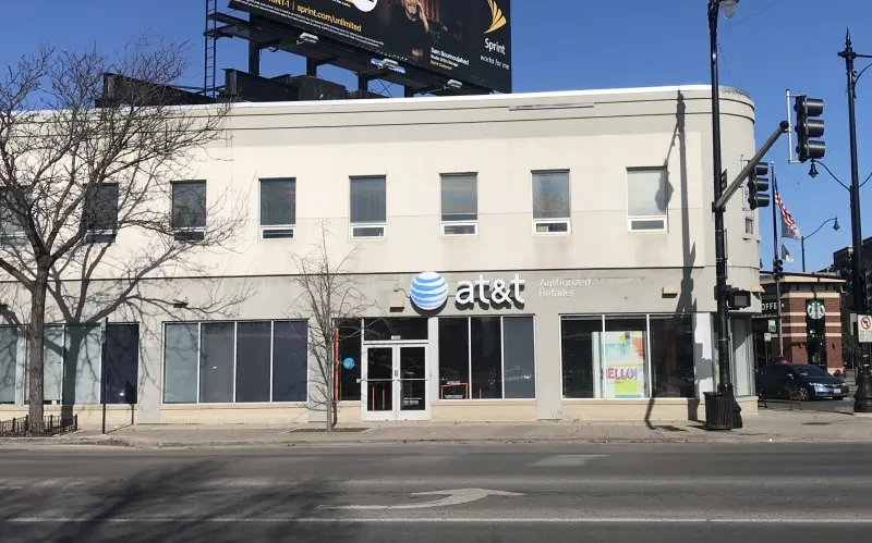 AT&T Store Chicago - N Lincoln & Irving Park