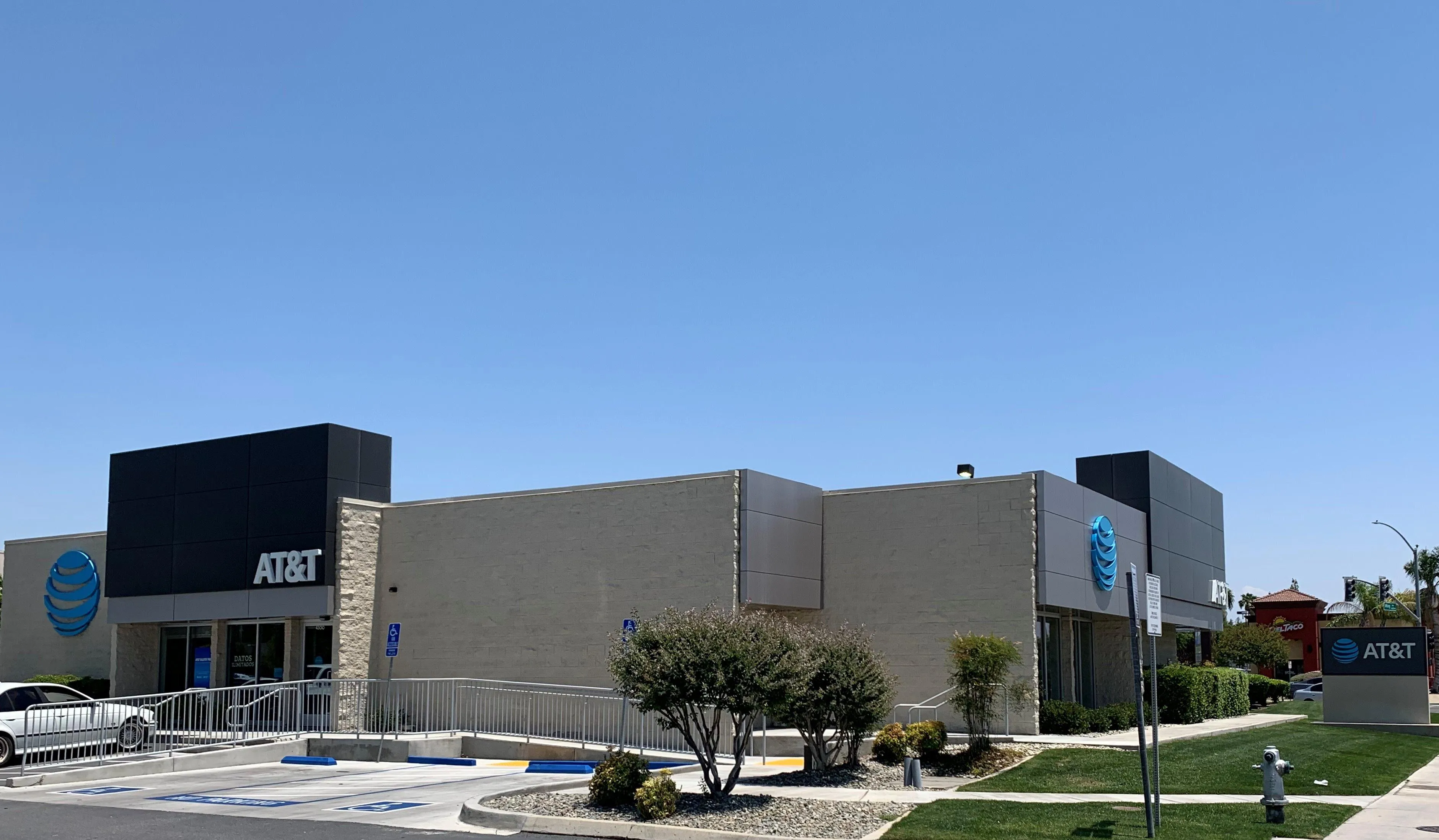 AT&T Store Bakersfield - Ming Ave