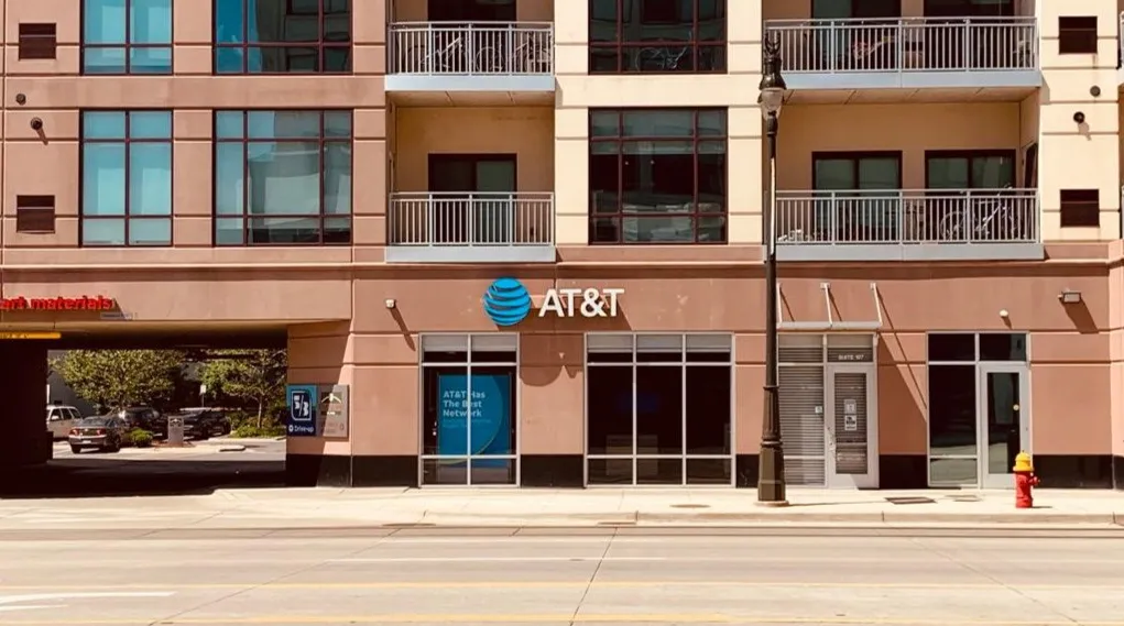 AT&T Store Detroit - Studio One