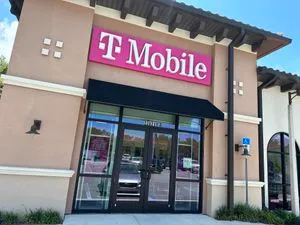 T-Mobile Tamiami Trail & Bulb Lane