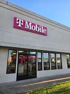 T-Mobile Commerce Street & 11th Ave
