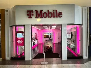 T-Mobile Bayshore Mall