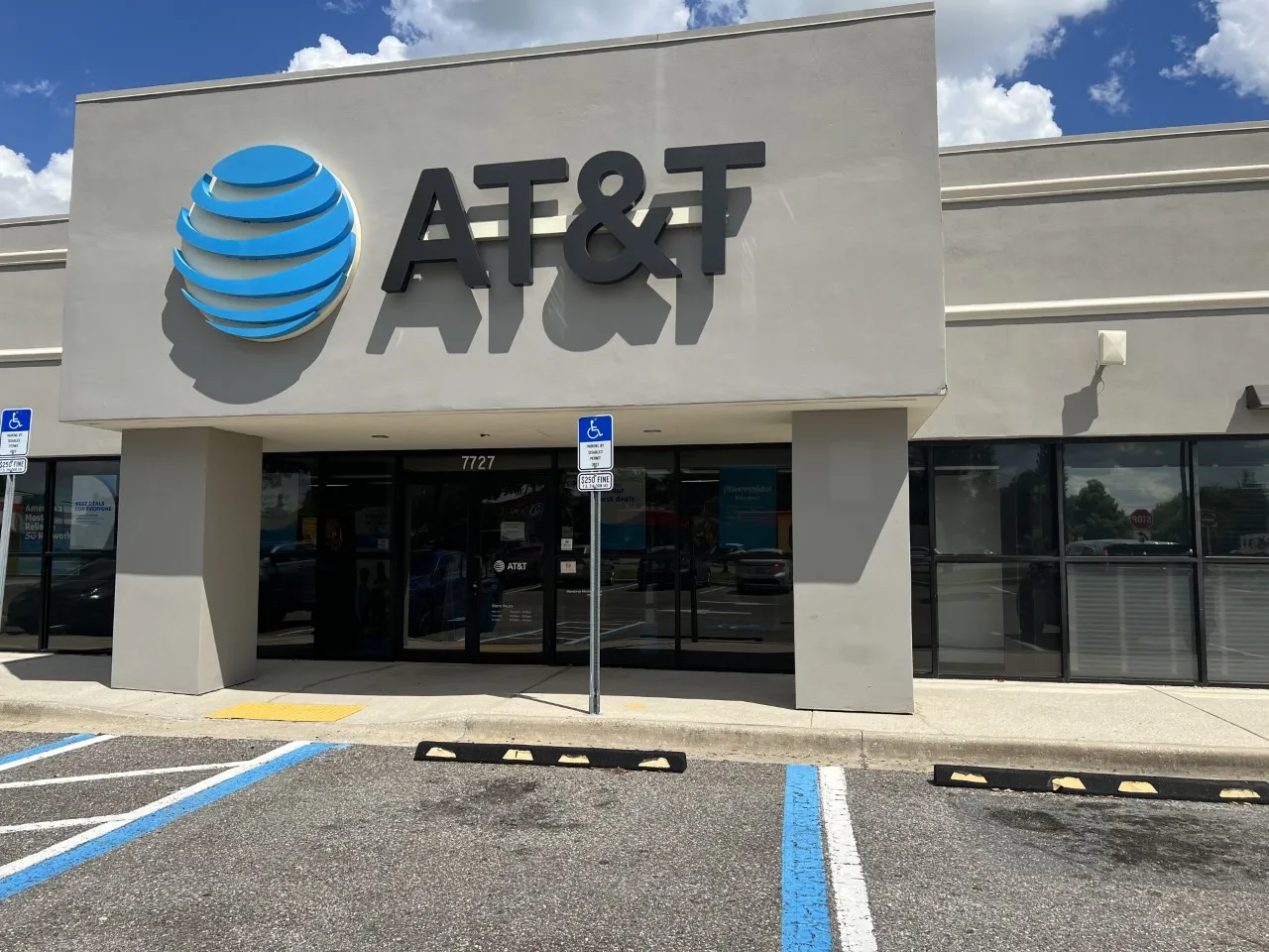 AT&T Store Orlando - Skyview