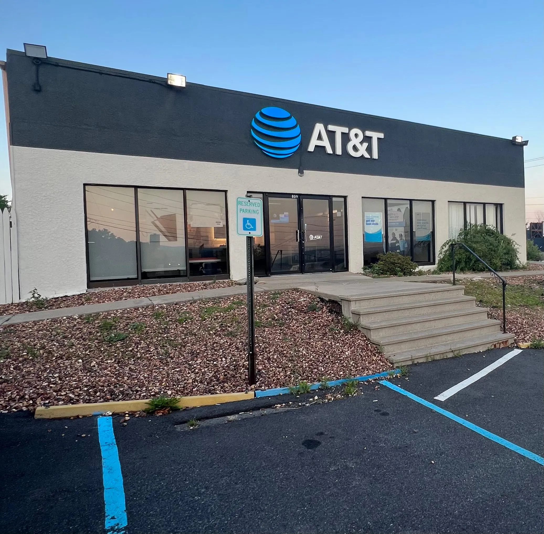 AT&T Store Scranton - Scranton Siniawa Plaza