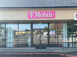 T-Mobile 128th SW & 4th Ave