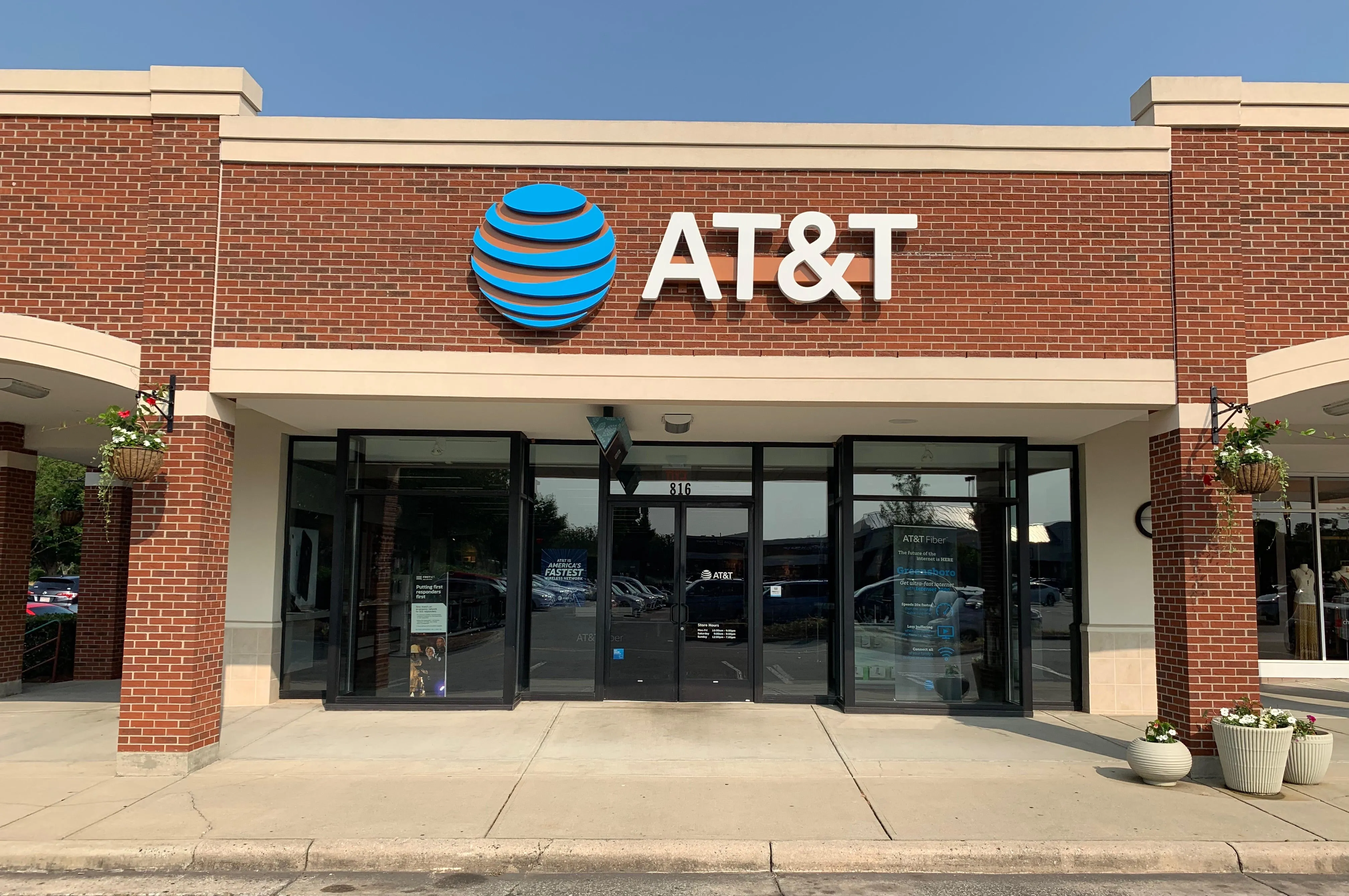 AT&T Store Greensboro - Friendly Center Rd